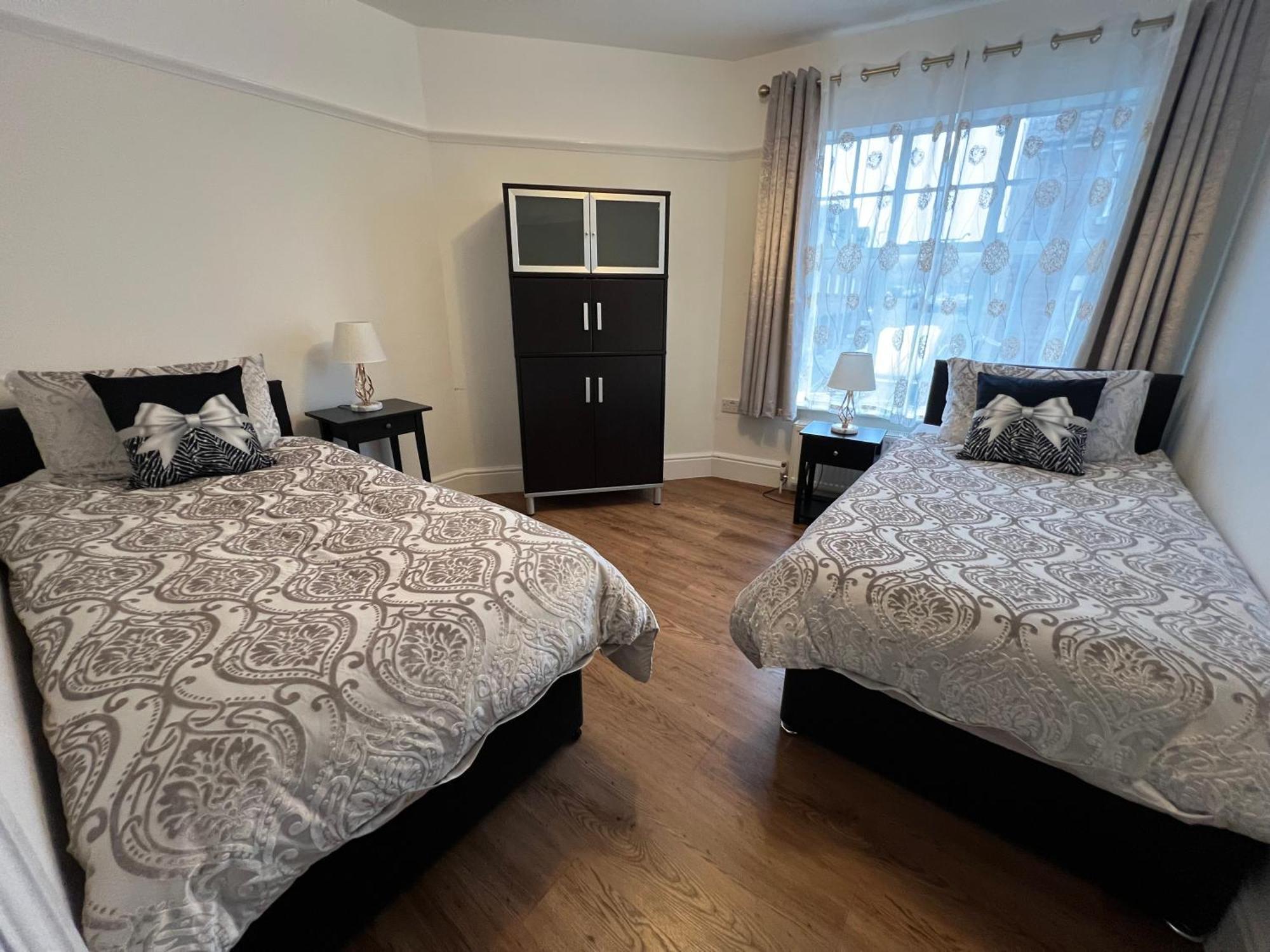 Large Family-Friendly 2Bd Glastonbury Retreat, Sleeps 5 Exteriör bild