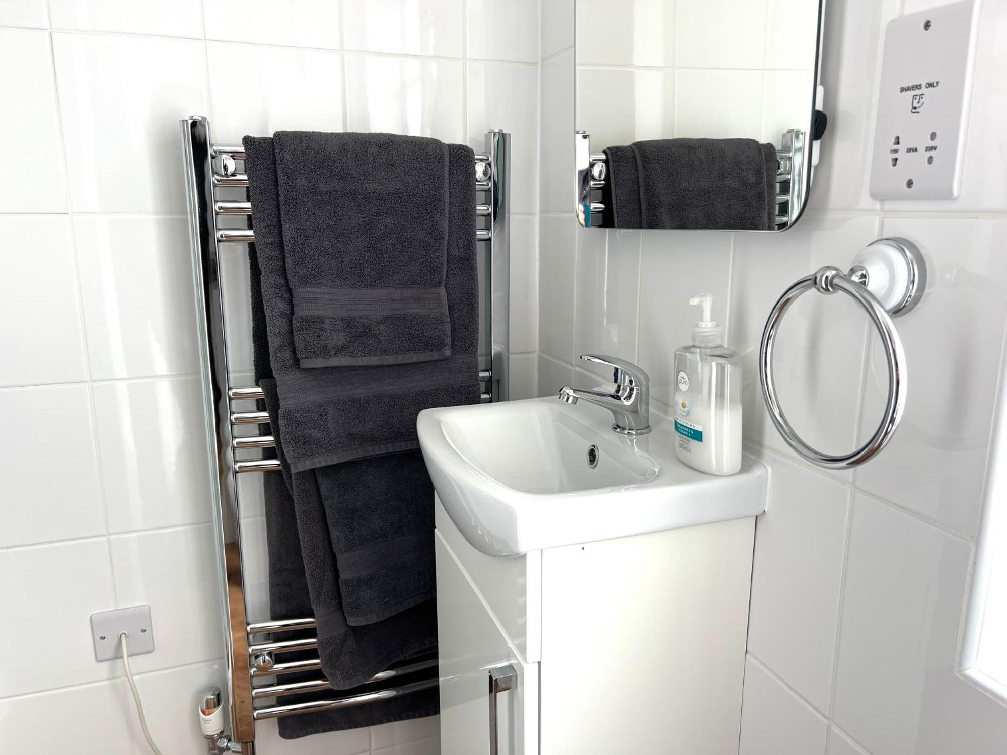 Large Family-Friendly 2Bd Glastonbury Retreat, Sleeps 5 Exteriör bild
